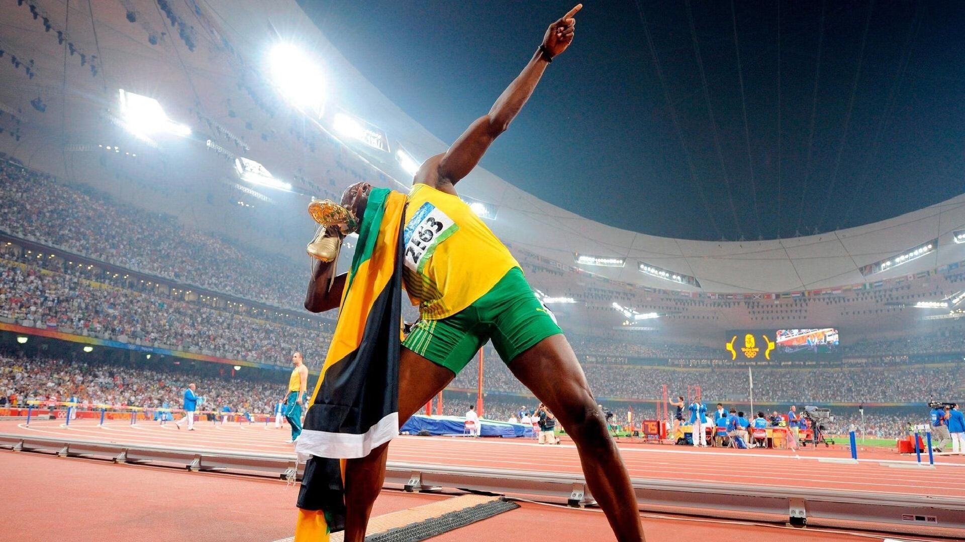 “逆境中的奇迹”——赛段突发危机下的英雄救赎，逆境成就英雄